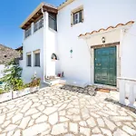 Priest's Traditional Mansion * Agios Panteleimon (Corfu)