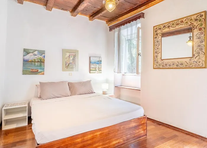 Priest's Traditional Mansion Holiday home *