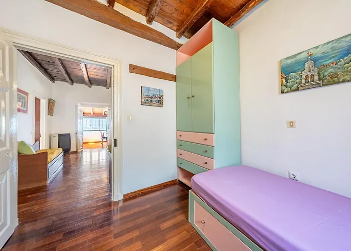 Priest's Traditional Mansion Holiday home *