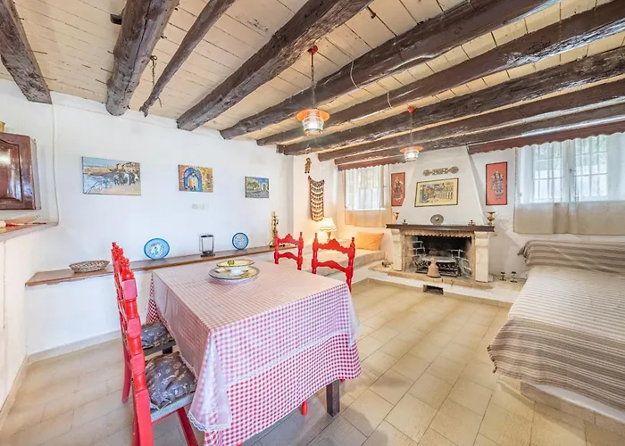 Priest's Traditional Mansion Agios Panteleimon (Corfu)