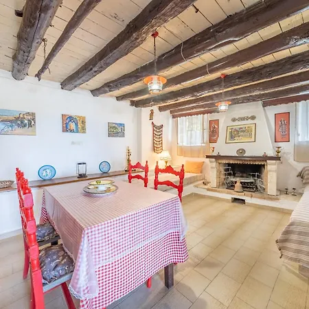 Priest's Traditional Mansion Agios Panteleimon (Corfu)